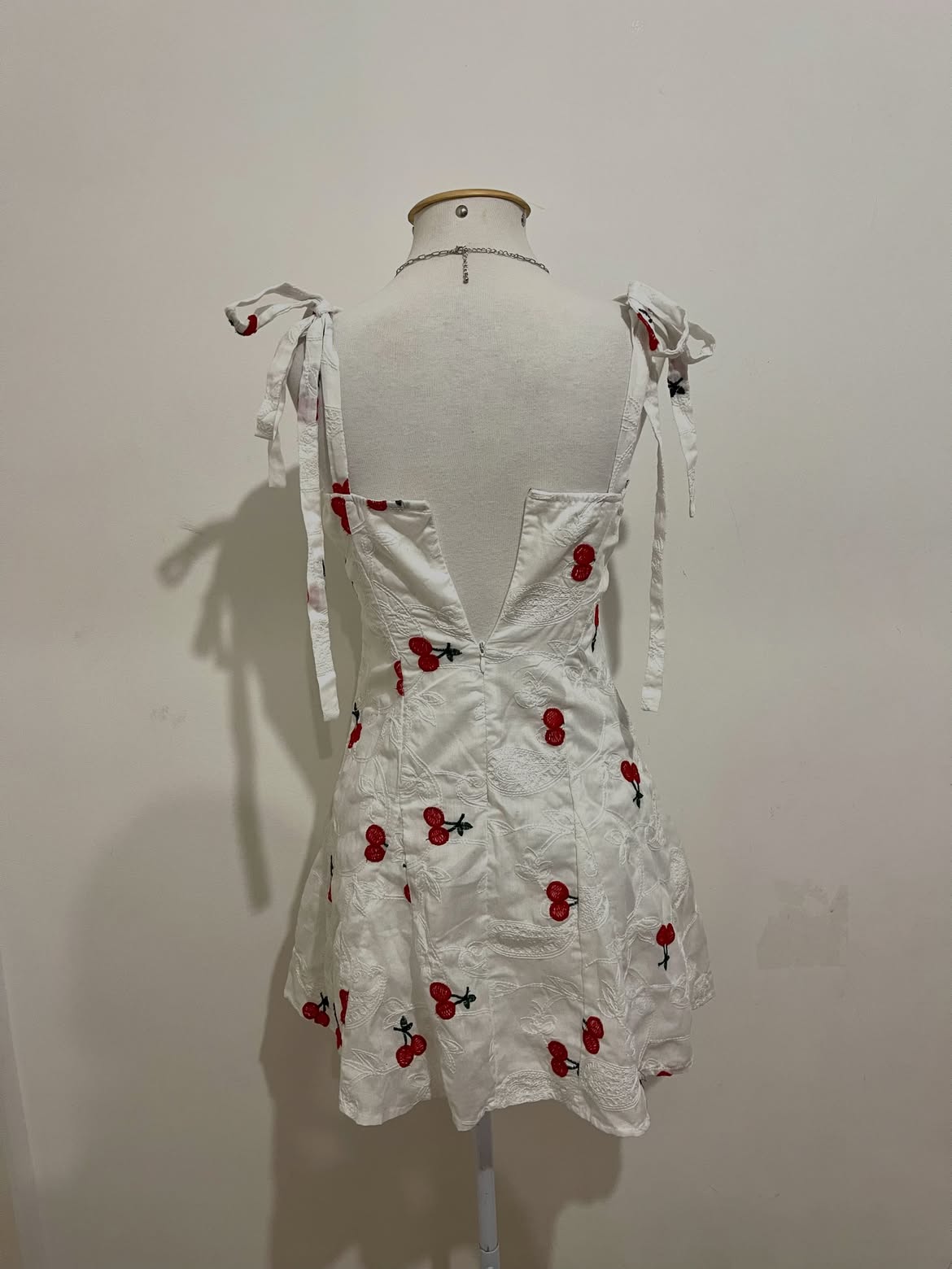 Vestido Branco Cereja P/M